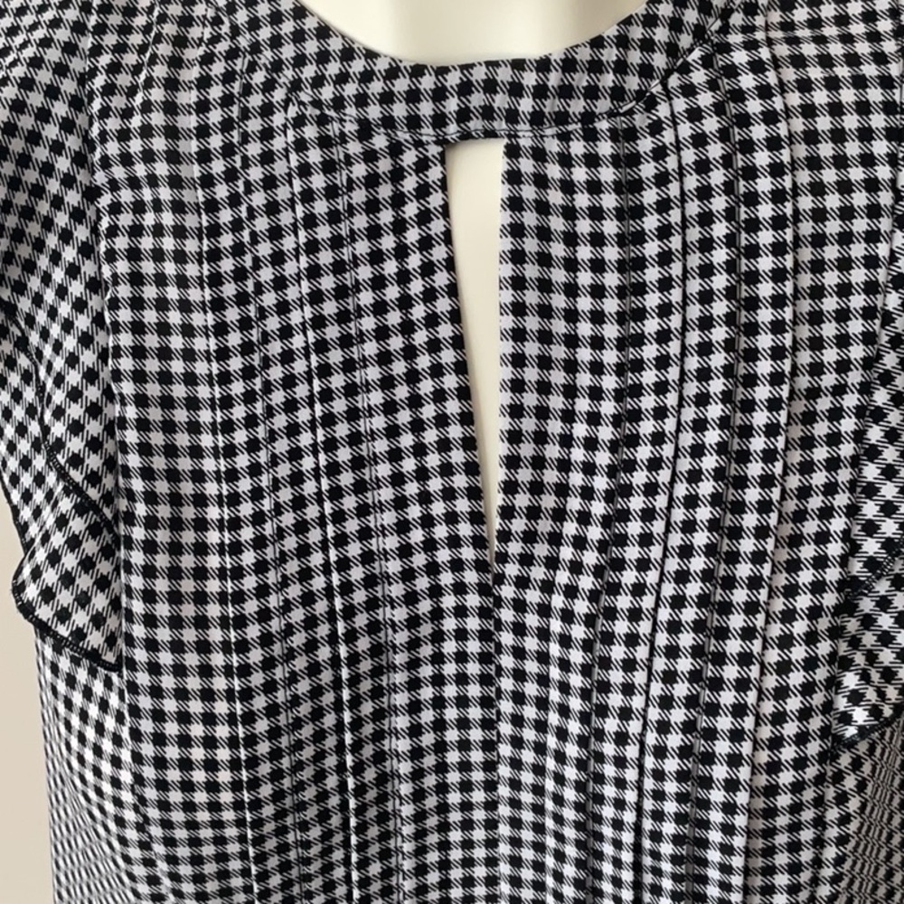 Elle Ruffle Sleeve Blouse - Picture 3 of 8